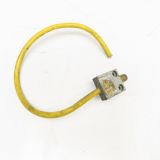 Telemecanique MS02S02-00 125/250V AC Cam Roller Limit Switch