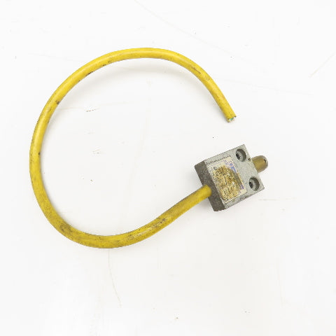 Telemecanique MS02S02-00 125/250V AC Cam Roller Limit Switch