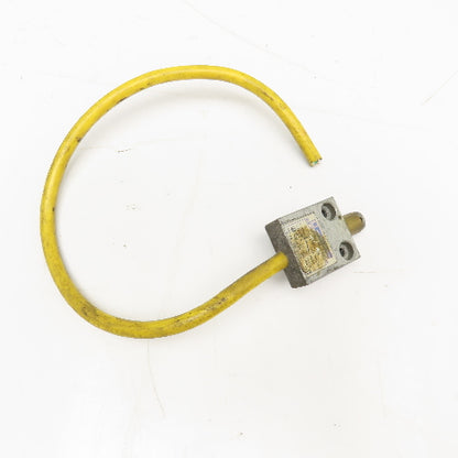 Telemecanique MS02S02-00 125/250V AC Cam Roller Limit Switch