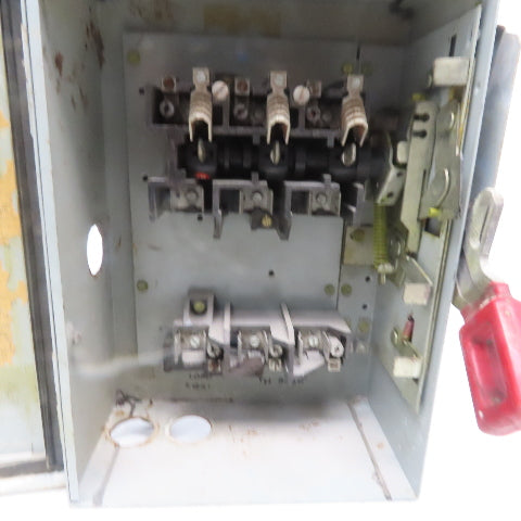General Electric TH3361J Model 10 30A 600V 3P Fusible Safety Disconnect Switch