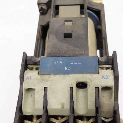 Telemecanique LP1 D32 10 LR2D2353 600V 18kW MAX Motor Starter 23-32A Trip Range