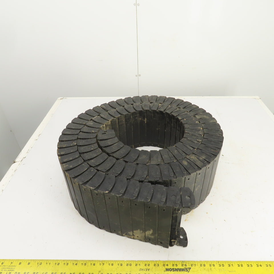 Igus 68.3.150 118" OAL Enclosed Cable & Hose Carrier Energy Chain 6.75 x 1.75"