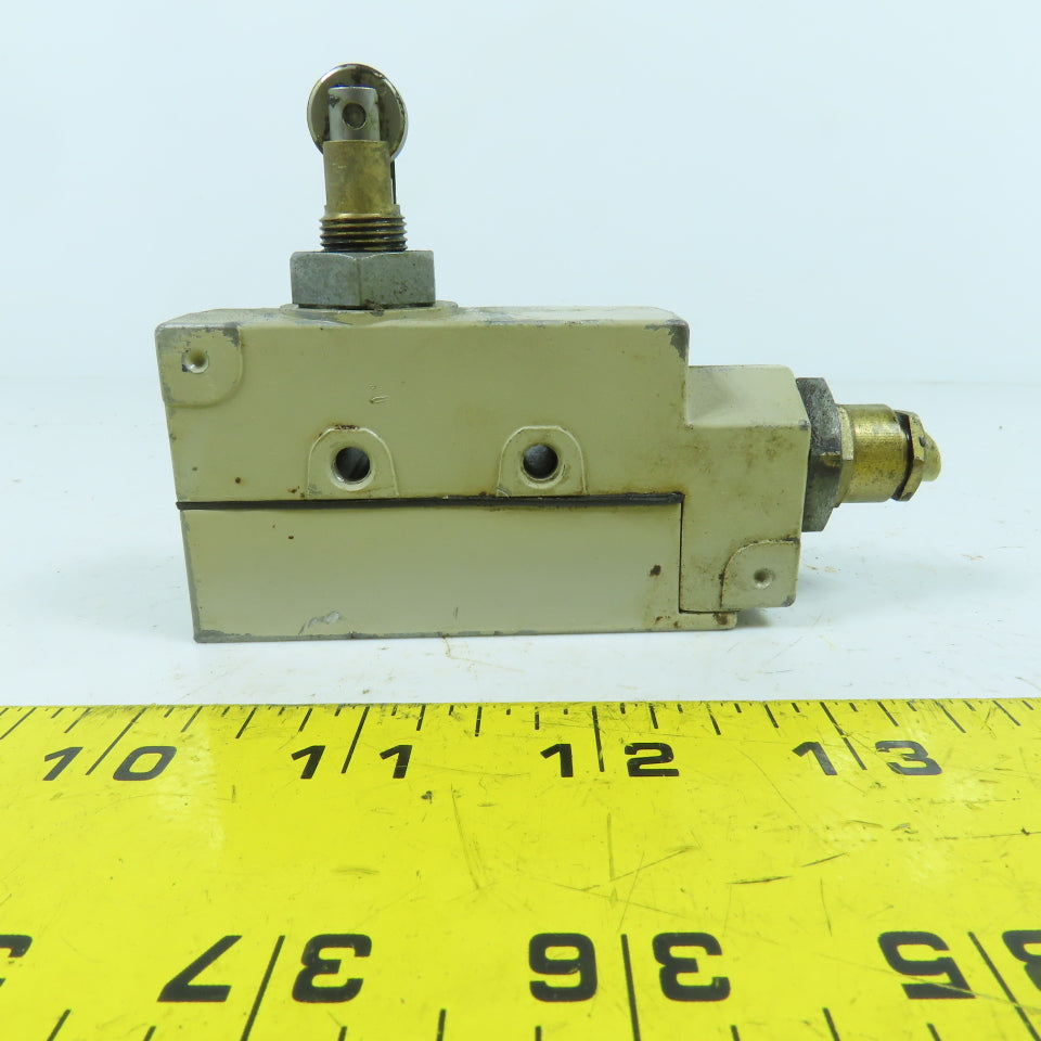 Omron ZE-Q22-2G Roller Plunger Limit Switch 15A 125-250-480VAC 1/4HP