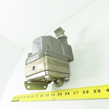 Barksdale DPD2T-A80SS Differential Pressure Switch 160PSI 1/8" NPT