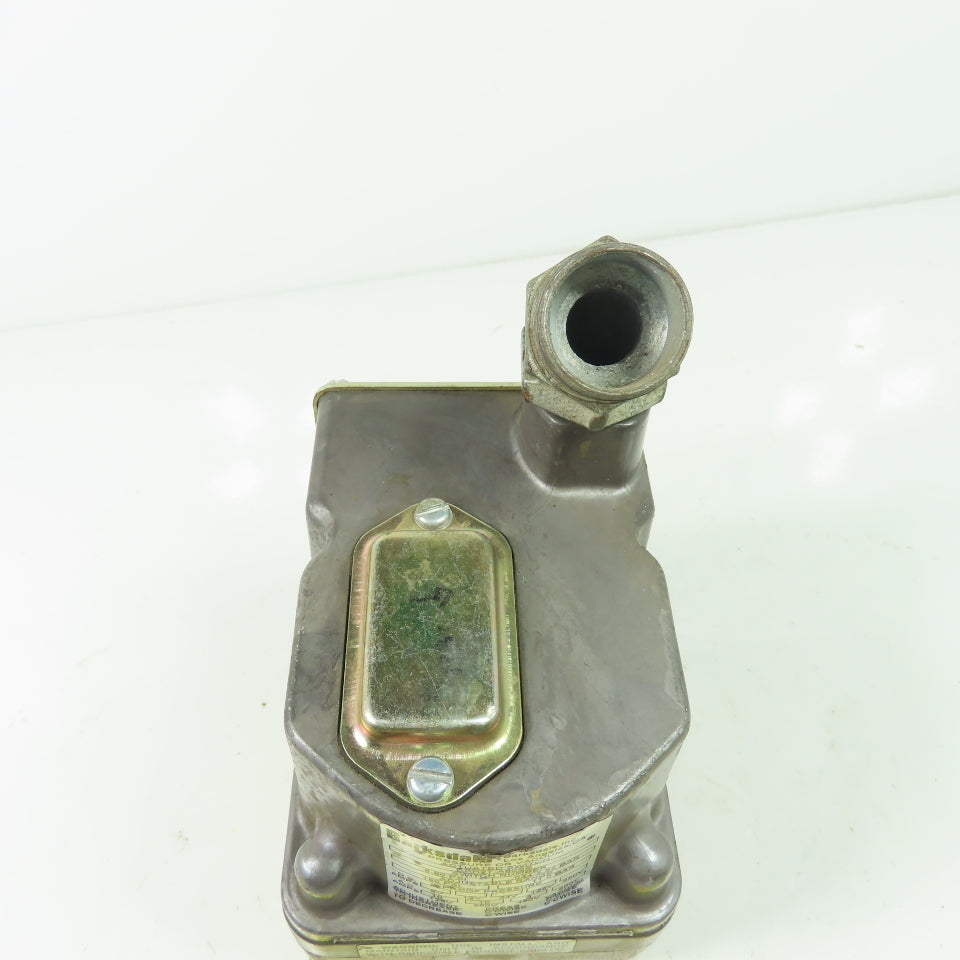 Barksdale DPD2T-A80SS Differential Pressure Switch 160PSI 1/8" NPT