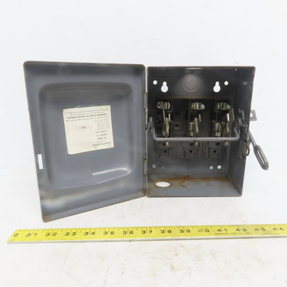 Square D D-91351 Ser A3 30A 240V 3 Pole Non -Fused Safety Switch Disconnect