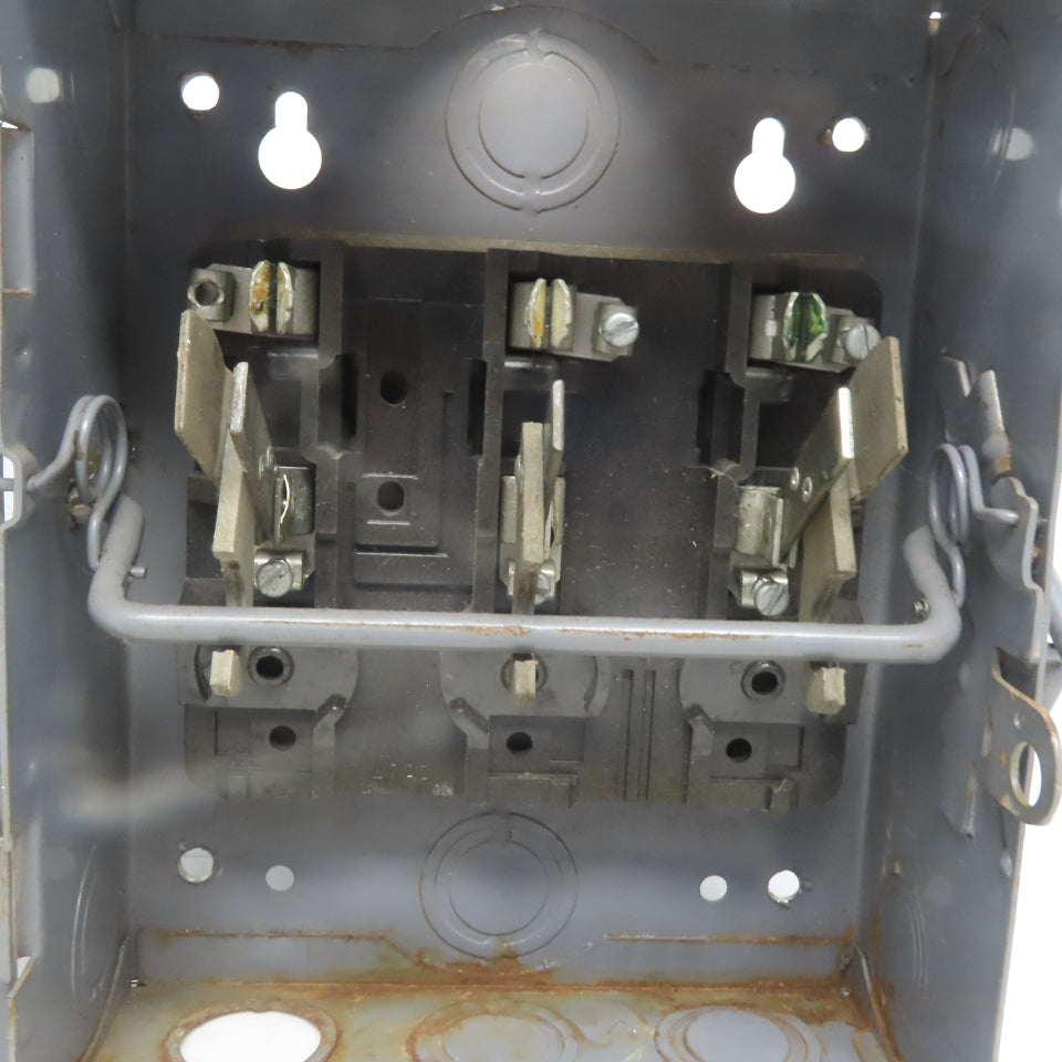 Square D D-91351 Ser A3 30A 240V 3 Pole Non -Fused Safety Switch Disconnect