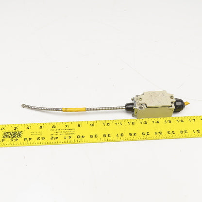 Omron D4B-4181N 400V 15A Spring Coil SPDT Snap Action Limit Switch