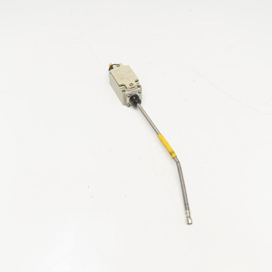 Omron D4B-4181N 400V 15A Spring Coil SPDT Snap Action Limit Switch