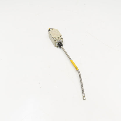 Omron D4B-4181N 400V 15A Spring Coil SPDT Snap Action Limit Switch