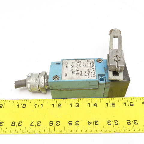 Micro Switch LSZ7A1A2 600VAC 10A Cam Roller Limit Switch Straight Arm