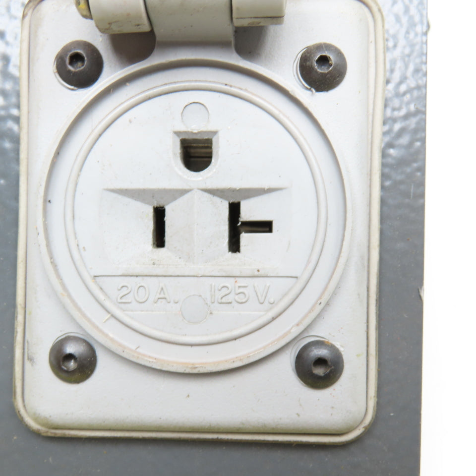 Hubbell 20A 125V Single Gang Wet Location Marine Outlet