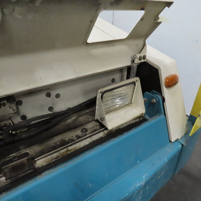 Tennant 810 Rider Parking Lot Floor Industrial Warehouse Sweeper LP-Needs Repair