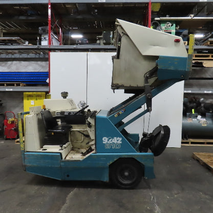 Tennant 810 Rider Parking Lot Floor Industrial Warehouse Sweeper LP-Needs Repair
