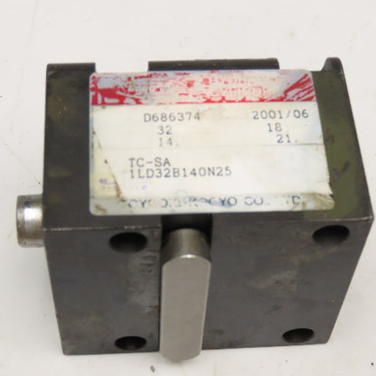 Toyo-Oki TC-SA 32mm Bore 25mm Stroke 18mm Rod Hydraulic Cylinder 14MPa
