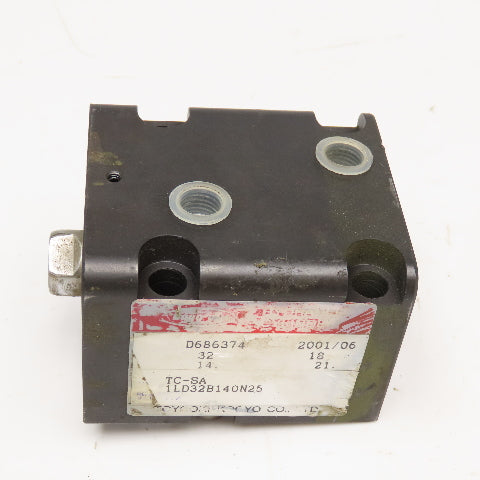 Toyo-Oki TC-SA 32mm Bore 25mm Stroke 18mm Rod Hydraulic Cylinder 14MPa