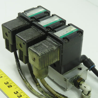 CKD GFAB41-X0511 Pneumatics Air Solenoid Valve Block Assembly 1/4" NPT