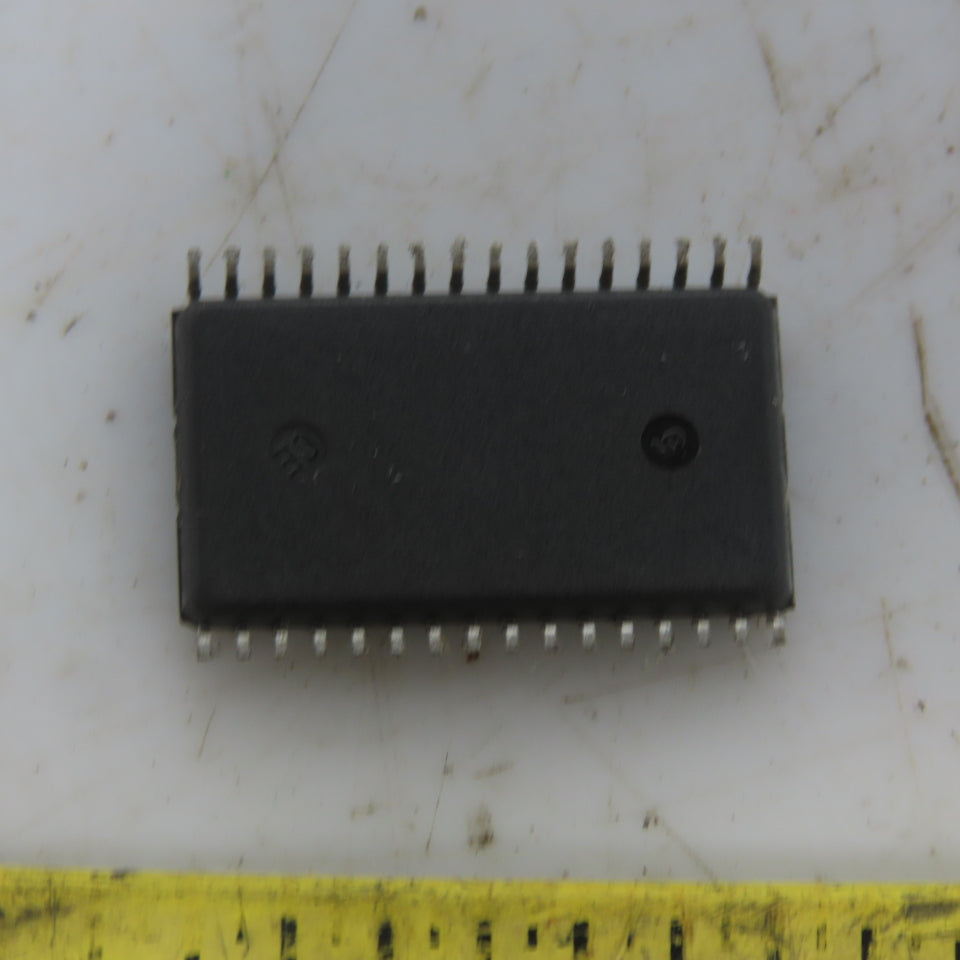 Hitachi 658512ALFP-8 ic Chip Lot of 44