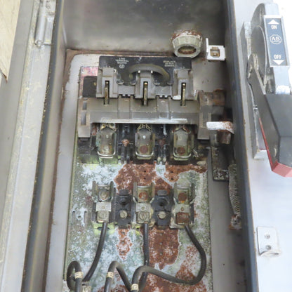 Allen Bradley 512-BCA-25 600V 3Ph Stainless Steel Combination Starter Disconnect