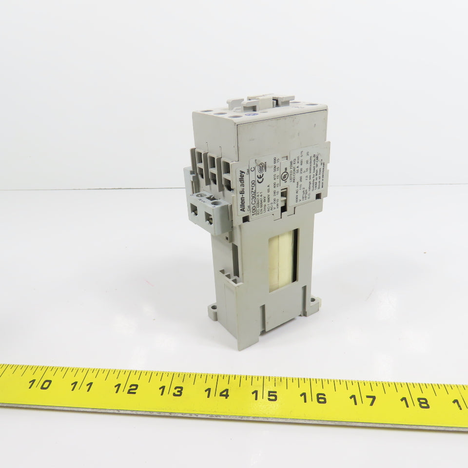 Allen Bradley 100-C30Z*00 Ser C C30 600VAC Contactor 24VDC Coil 2-25HP