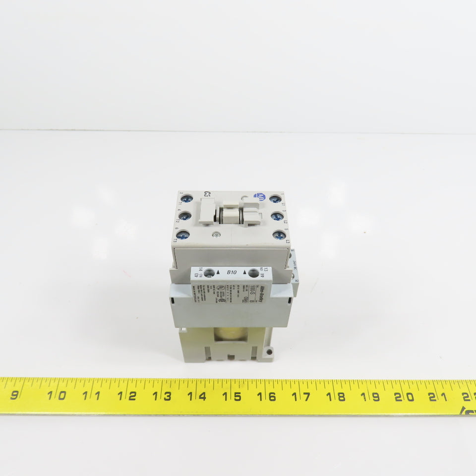 Allen Bradley 100-C30Z*00 Ser C C30 600VAC Contactor 24VDC Coil 2-25HP
