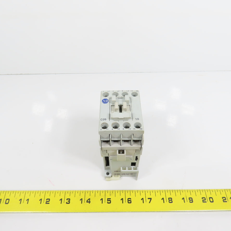 Allen Bradley 100-C09Z*10 Ser A 25A 600VAC Contactor 24VDC Coil 2-7.5HP