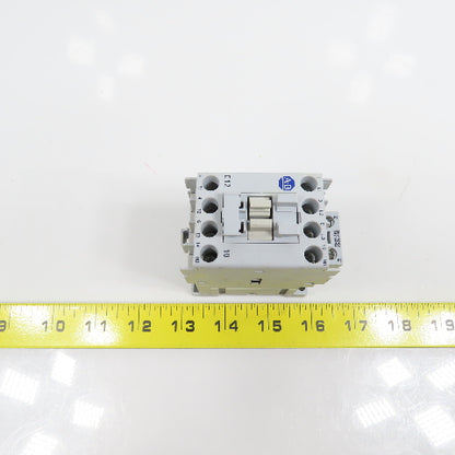 Allen Bradley 100-C12*10 Ser A 600VAC Contactor 24VDC Coil 0.5-10HP