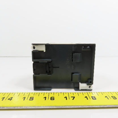 Schneider SR3 B102BD Zelio Logic Smart Relay 24VDC