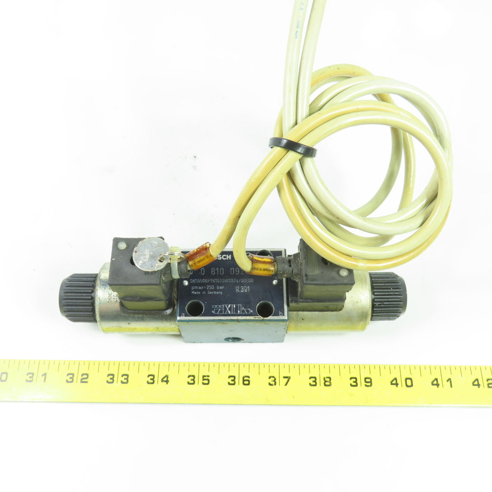 Bosch 0 810 092 113 Directional Hydraulic Control Valve 24VDC Coil 250 Bar