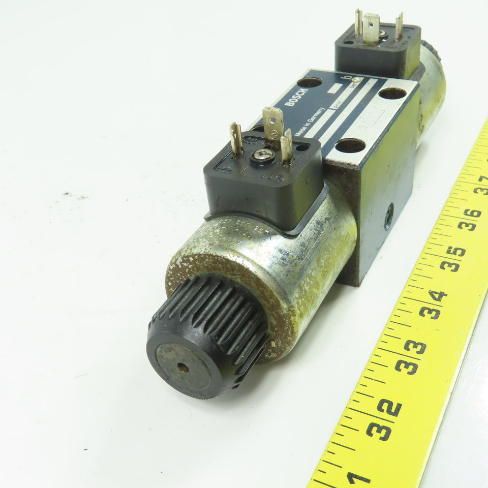 Bosch 0 810 092 109 Directional Hydraulic Control Valve 24VDC Coil 250 Bar 4/3