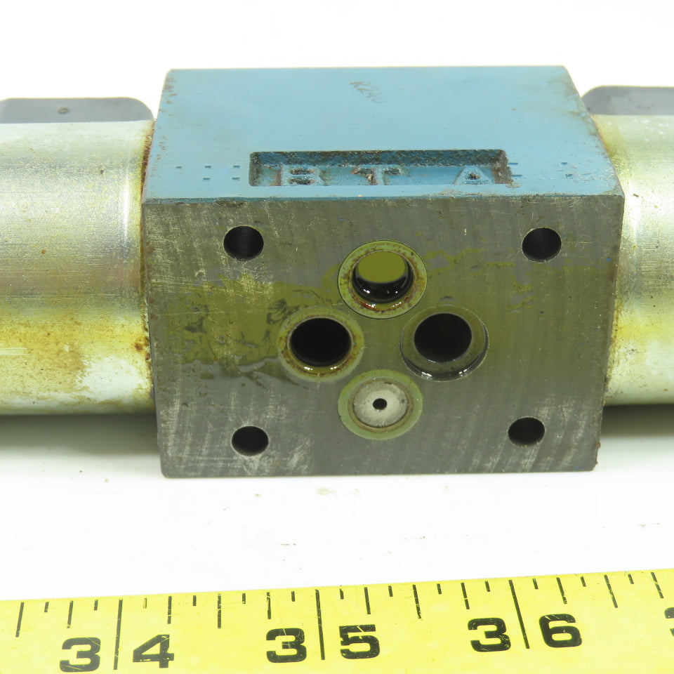Bosch 0 810 092 109 Directional Hydraulic Control Valve 24VDC Coil 250 Bar 4/3