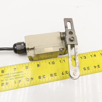 Omron D4A-2918N 600V Cam Roller Limit Switch
