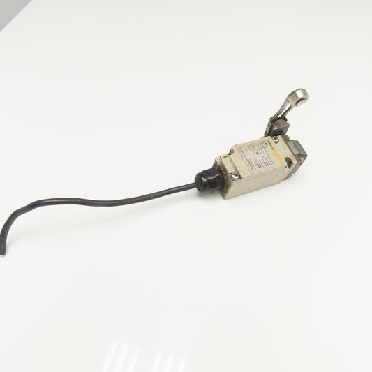 Omron D4A-2918N 600V Cam Roller Limit Switch