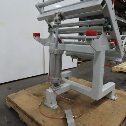 32" x 32" Pneumatic Packaging Case Tiltable Ergonomic Table 45° W/ Rollers
