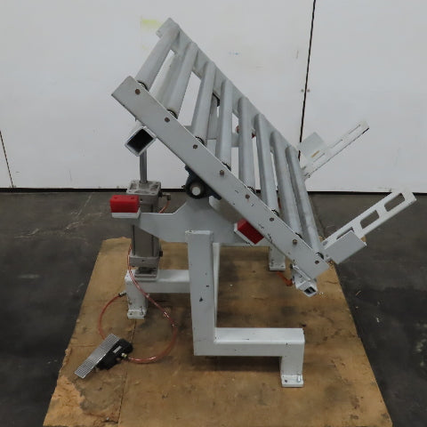 32" x 32" Pneumatic Packaging Case Tiltable Ergonomic Table 45° W/ Rollers