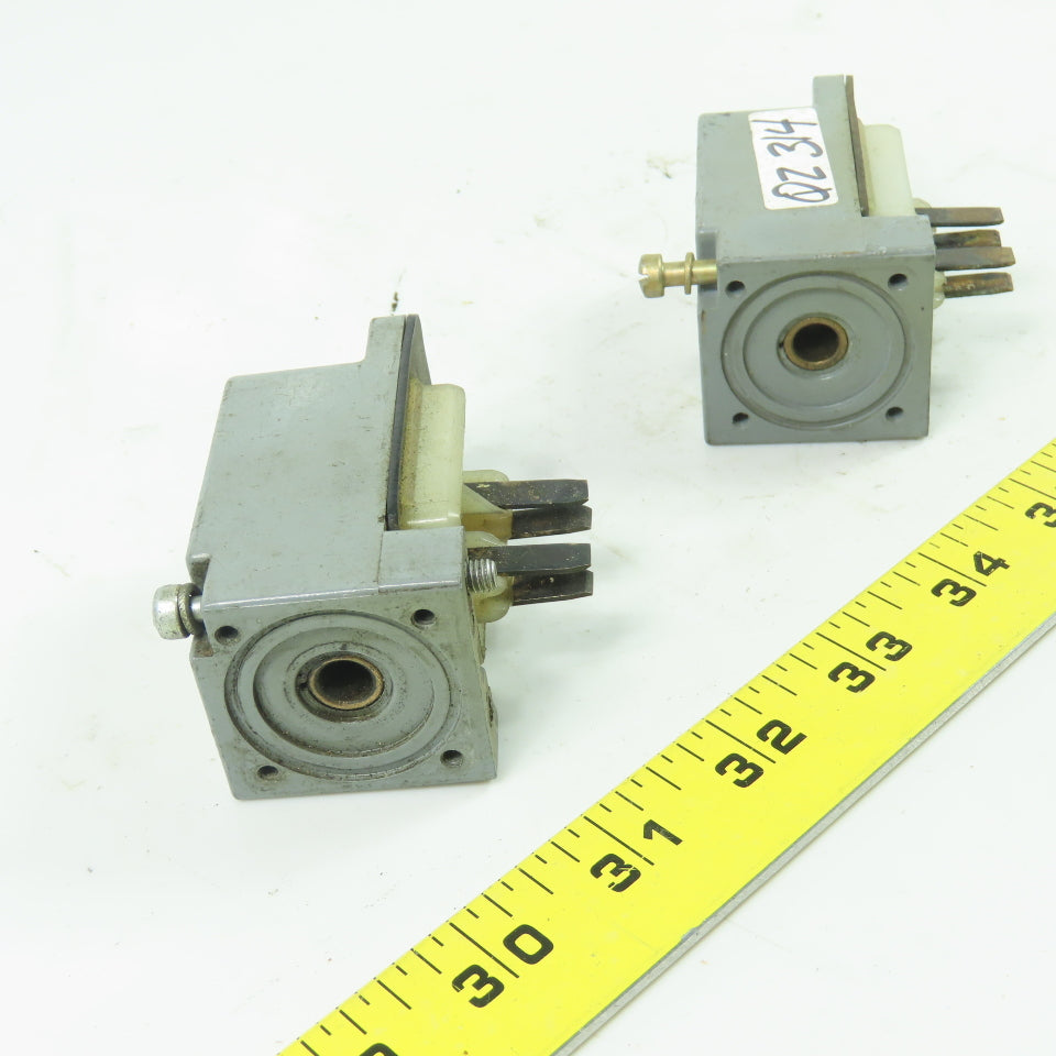 Cutler-Hammer 10316H5935C Limit Switch 600VAC Max Pilot Duty Lot Of 2