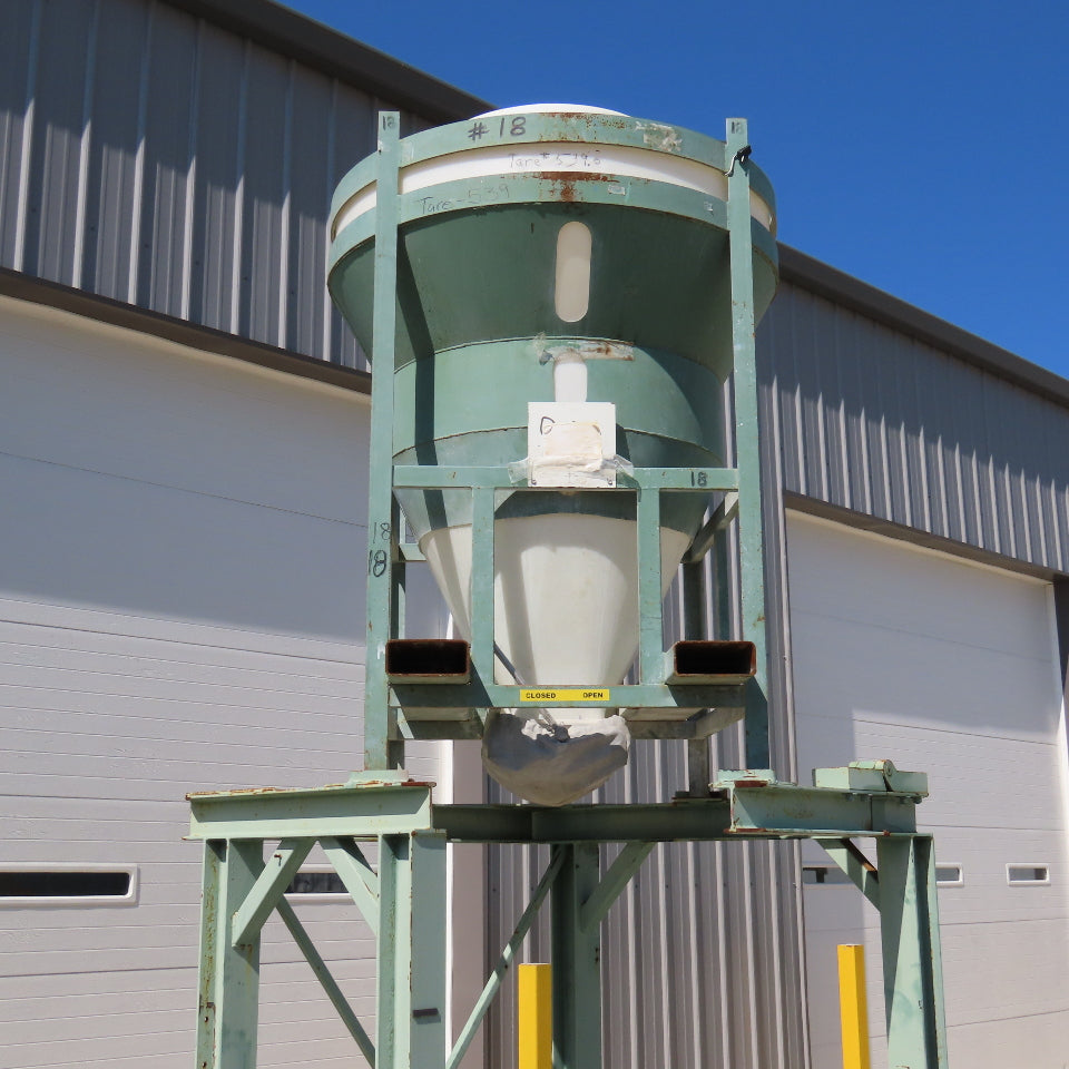 Approx. 900Lbs. Dry Bulk Material Hopper Manual Dispenser Fork Pockets