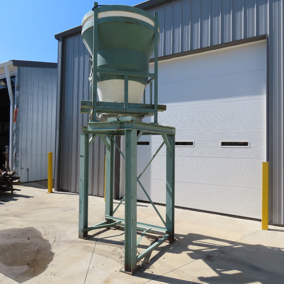 Approx. 900Lbs. Dry Bulk Material Hopper Manual Dispenser Fork Pockets