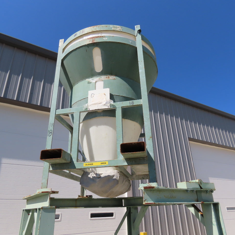 Approx. 900Lbs. Dry Bulk Material Hopper Manual Dispenser Fork Pockets