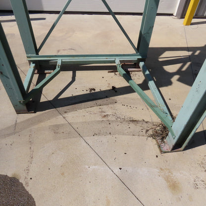 Approx. 900Lbs. Dry Bulk Material Hopper Manual Dispenser Fork Pockets