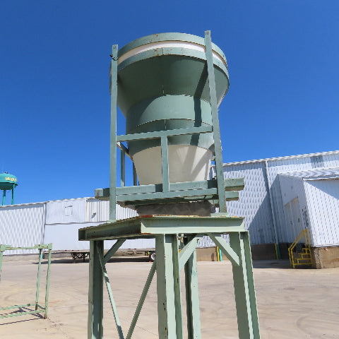 Approx. 900Lbs. Dry Bulk Material Hopper Manual Dispenser Fork Pockets