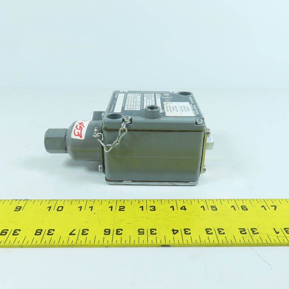 Allen Bradley 836T-T25J Electro Mechanical Pressure Control Switch 120-600V