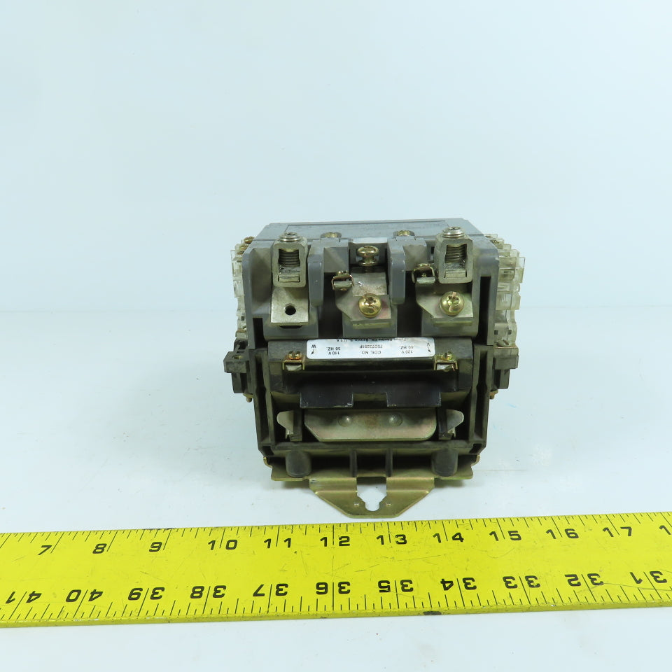 Furnas 40HP32A Nema Size 3 90A 600VAC Contactor 50HP 120V Coil