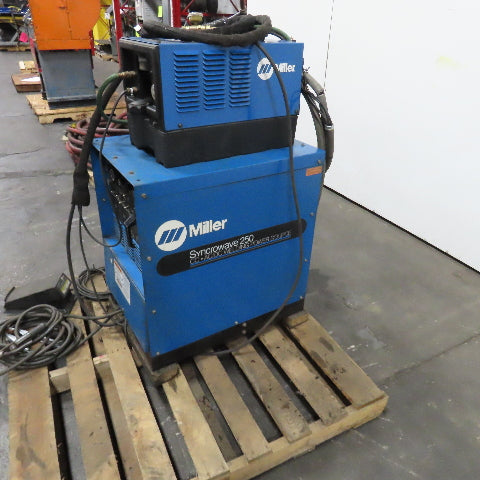 Miller 903056 Syncrowave 250 1Ph AC/DC TIG Stick Welder W/Coolant System 240v
