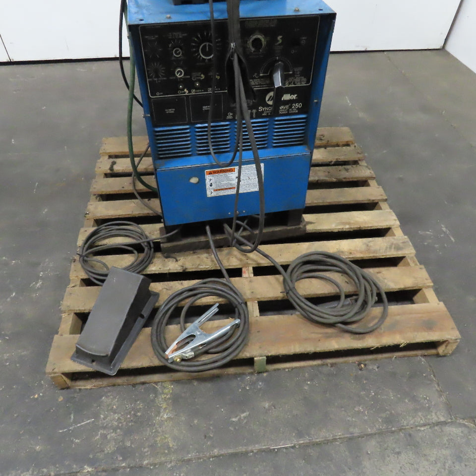 Miller 903056 Syncrowave 250 1Ph AC/DC TIG Stick Welder W/Coolant System 240v