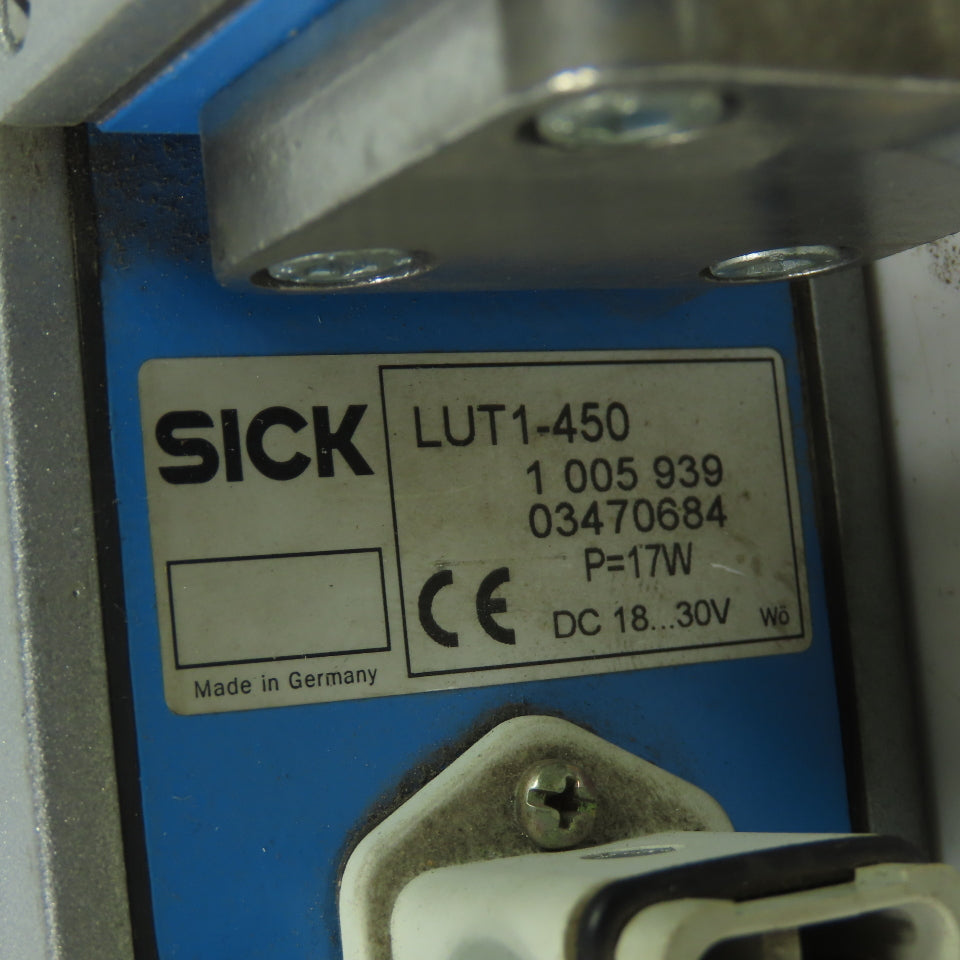 Sick LUT1-450 Luminescence Sensor W/Lens 18-30VDC P=17W 300mm Range