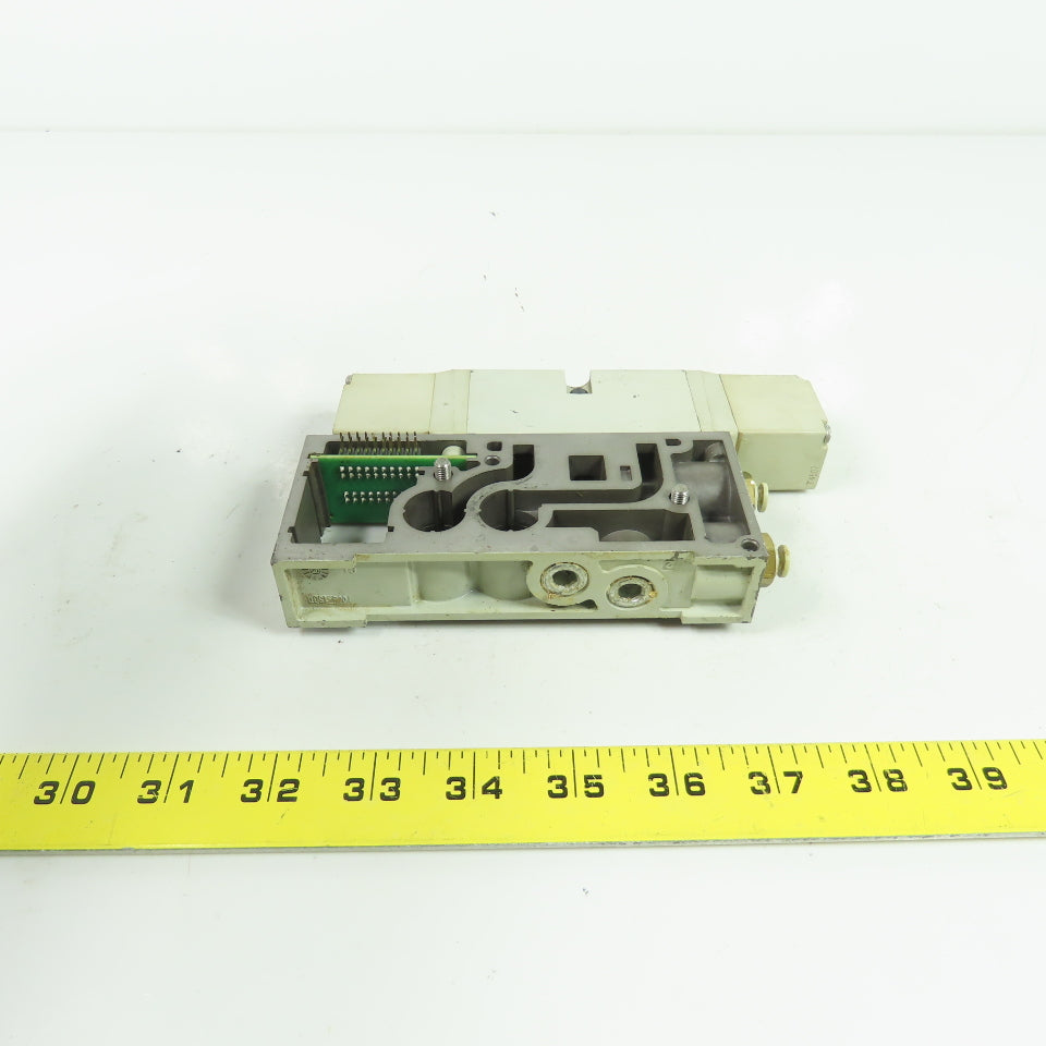 Numatics 122BB4Z2MN00061 150PSI 2/4Way Solenoid Pneumatic Valve Manifold 24VDC