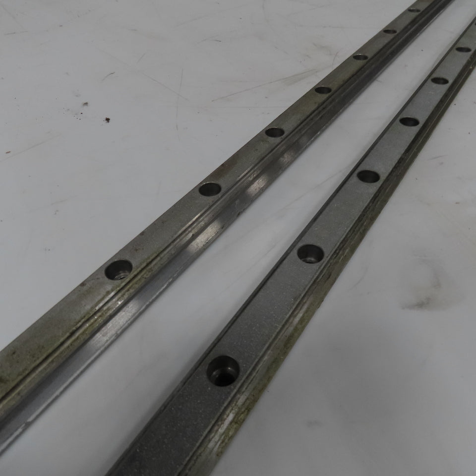 28mm Wide x 26mm Height Linear Guide Rail 4000mm OAL Lot Of 2