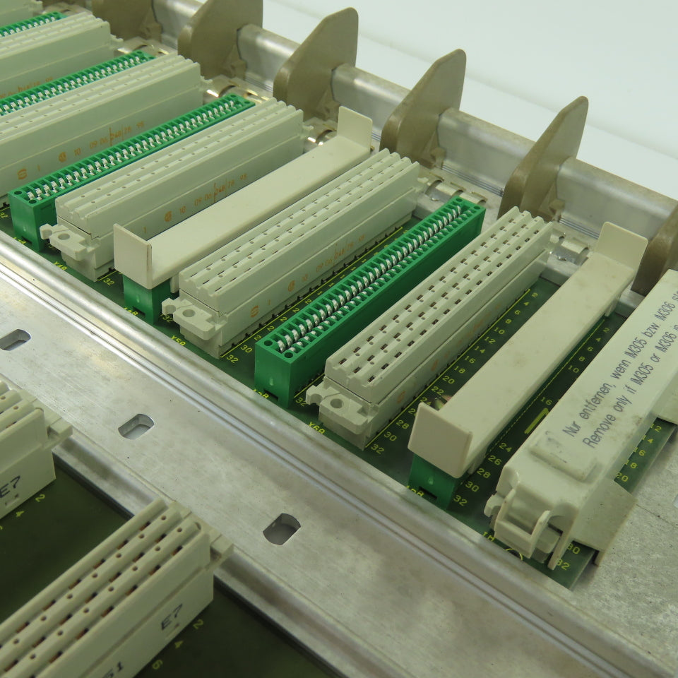 Siemens 6ES5 700-2LA12 Simatic S5 Base Card Rack