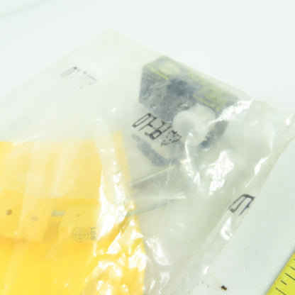 Turck Ni2-Q6,5-ADZ32-0,1-FSB5.4X4/S3040 Proximity Sensor 250VAC 300VDC 2 Wire